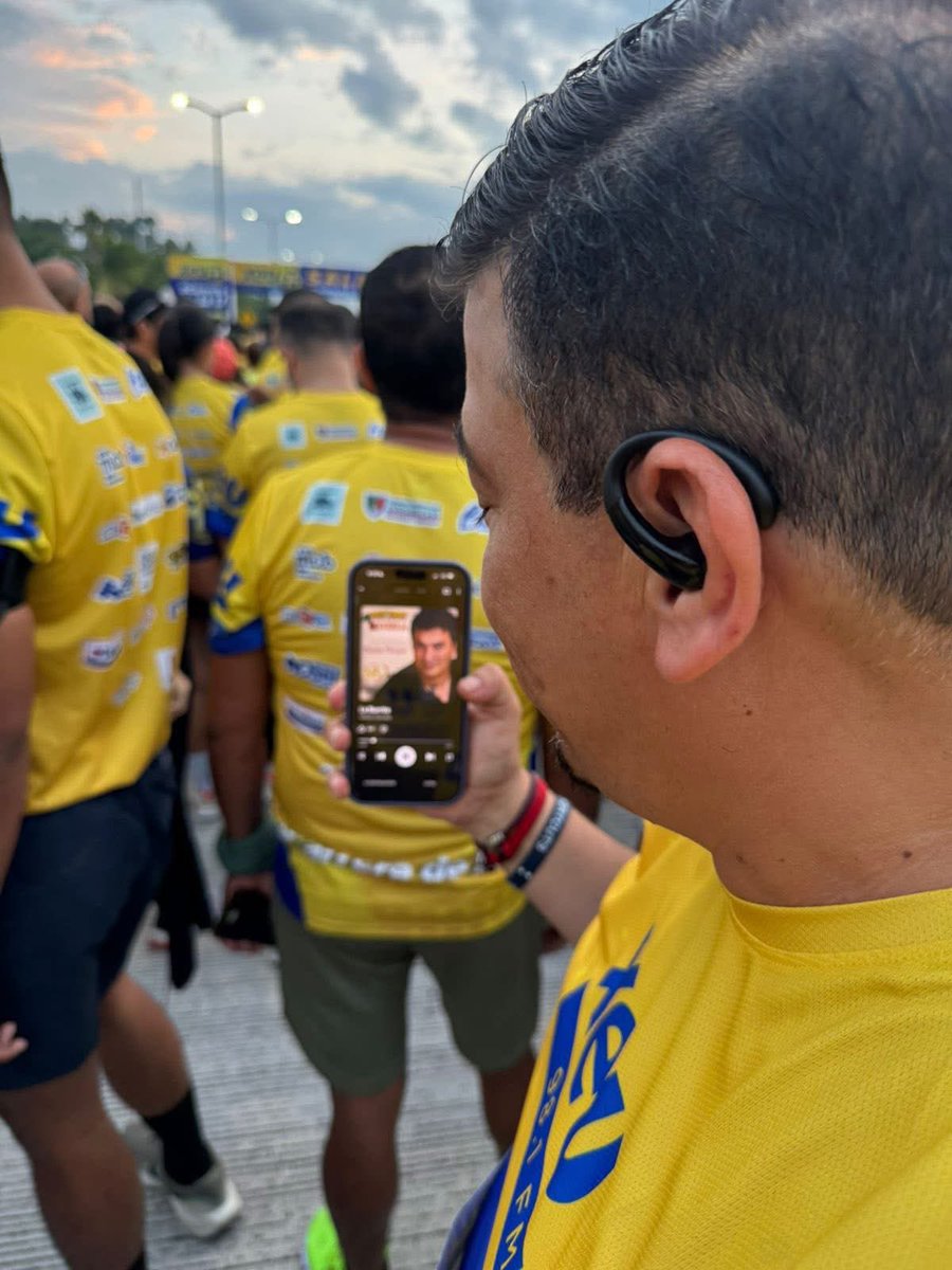JJavierGomezCa1's tweet photo. ¡10 kilometrooooooos!
De mis mejores tiempos en diez kilometros 55.12
Eso sí, me llevé la ruta con pura música de Nelson Kanzela, relajado, relajado.

PD. Nos vemos en la posada el miércoles. https://t.co/0ahoLZytDr