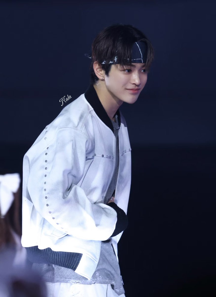 stargeonho's tweet image. bandana keonho you are so dear to me