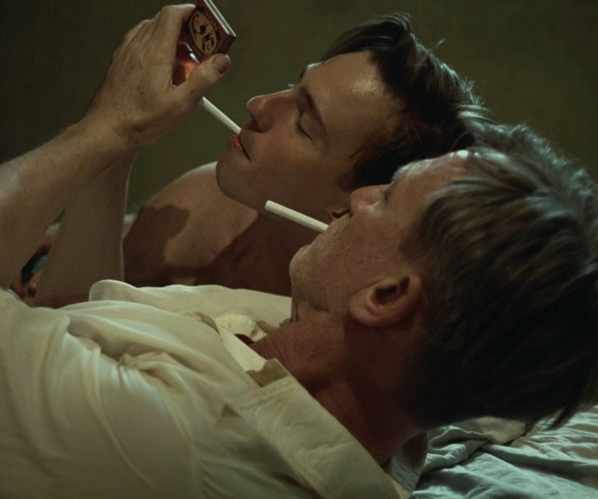 wwwvwvwvv (@dhcbsj) on Twitter photo 