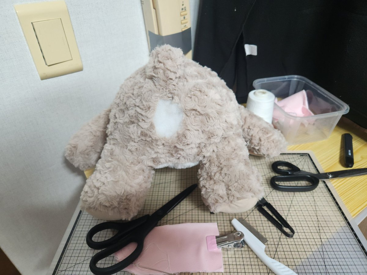nrrrdydoggo's tweet photo. making an anal for diu bun OwO
this time, made the shape of hole more circular than the other ones
#plushiemods #sewing #diudiu https://t.co/NU15wtyQJi