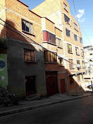 Kicillof cada vez mas boliviano 
En moreno ahora hay un impuesto a pintar o revocar las paredes de tu casa (literalmente como en Bolivia)

Ellos viven en manciones y a vos te quieren hacer vivir en un cholet kjj