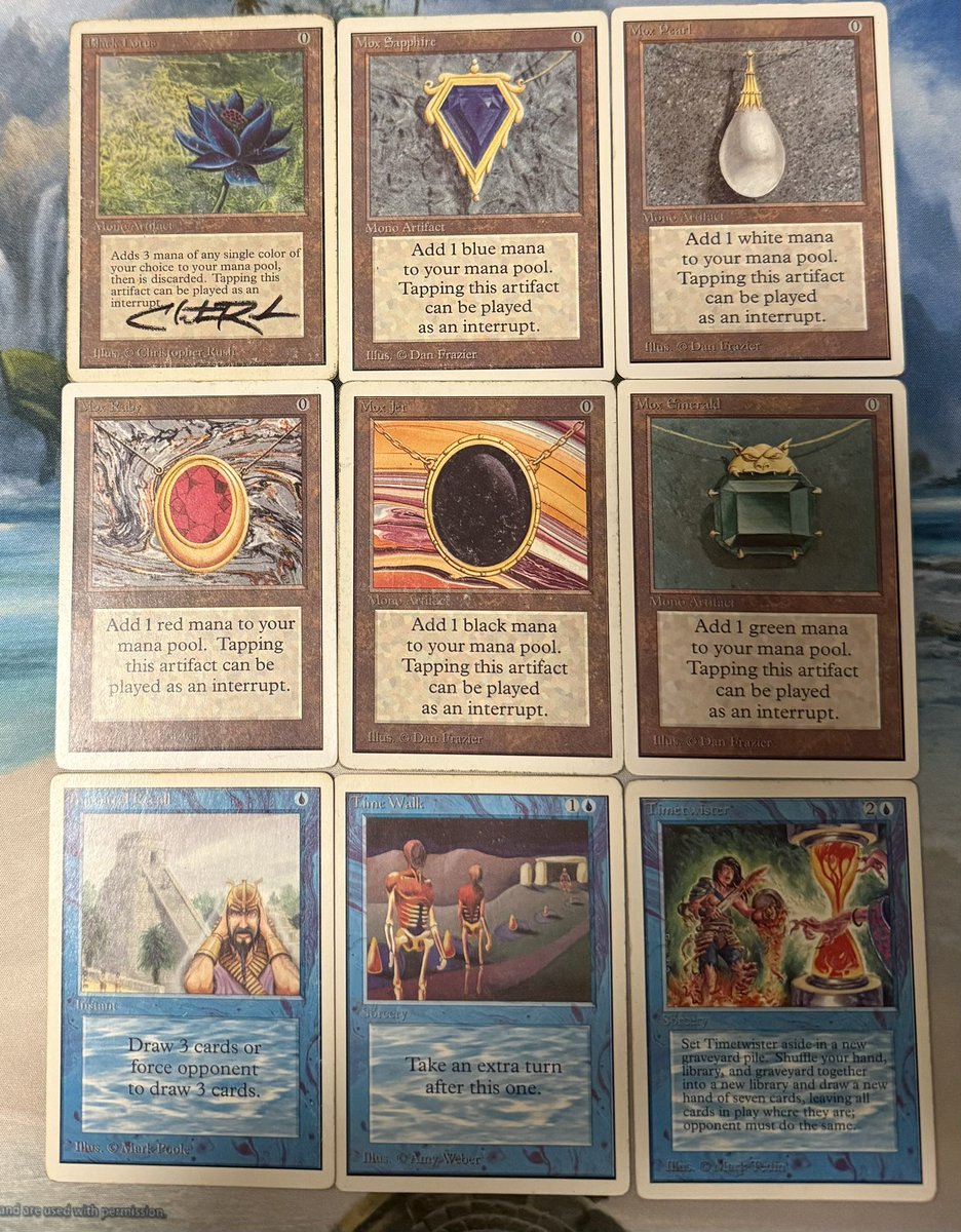 やすの tweet media