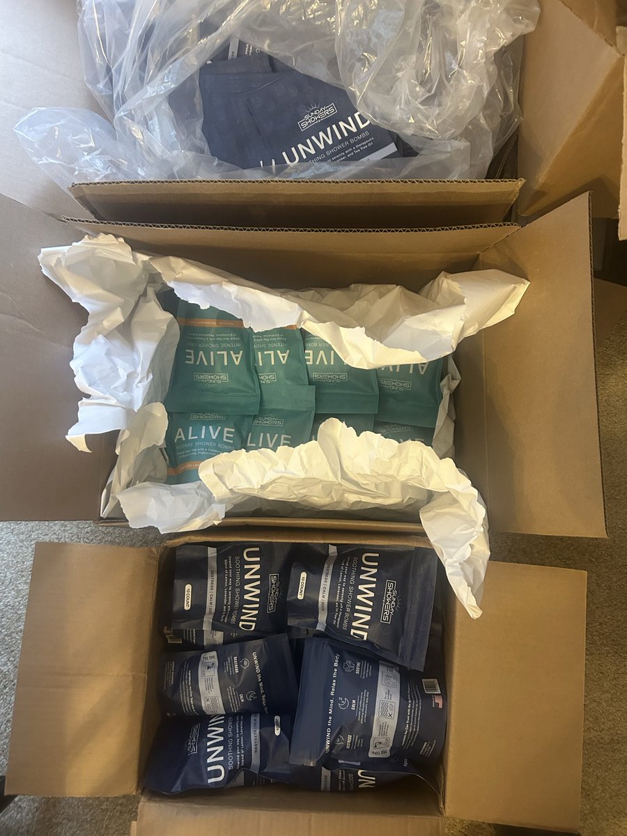 My manufacturing partner charges $1 per 10-pack to pack out.

So instead of paying them.

I pay my 3yo daughter.

She helps count the bombs for packout.

And pulls the lever down to seal each bag.

Absolutely loves it.

She’s helped w/ 200+ bags this week.

Start em young.