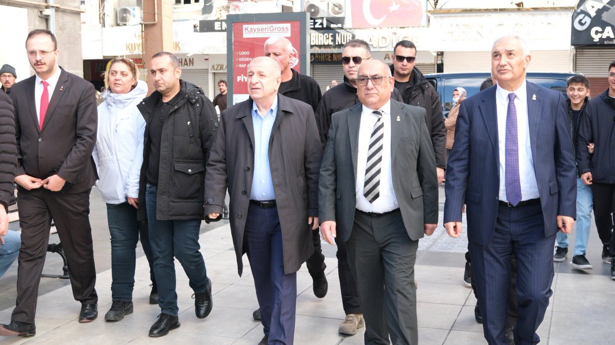 Sn. Genel Başkanımız Prof. Dr. Ümit ÖZDAĞ’ı ve beraberindeki Parti heyetimizi Kayseri’de ağırladık. Teşrifleriyle bizleri onurlandıran Genel Başkanımızın ayaklarına sağlık. 

#parolamızzafer