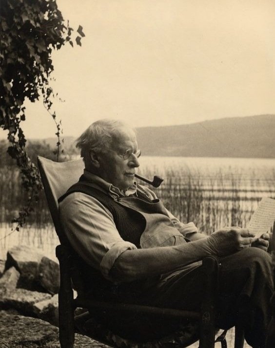 “Eres lo que haces, no lo que dices que vas a hacer”

Carl Gustav Jung