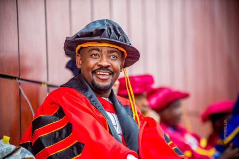 Abu_Jawaadd's tweet image. Professor Adamu Abubakar Gwarzo is a prominent Nigerian education philanthropist and the Founder and President of Maryam Abacha American University of Niger &amp;amp; Nigeria, Franco-British International University, Kaduna, and Canadian University of Nigeria, Abuja. He is widely…