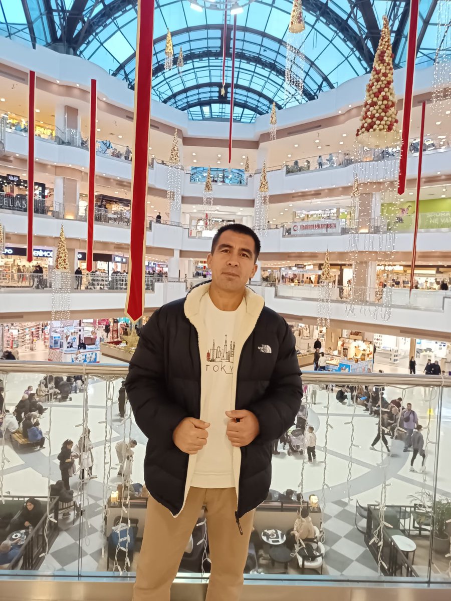 rahm_amin's tweet photo. کورشچن اورتاقم صبغت الله(پهلوان زاده) جناب لری بیلن صورت گه توشدیک، منگو قالسین.
ایسلتمه: پهلوان زاده صاحب سوزمه قلعه ولسواللیگی نینگ ایسکی حاکمی و مرحوم دگرجنرال غفار پهلوان نینگ نبیرهسی دیر لر.
#Sebghatullah pahlawan https://t.co/wI6J0LQXBI