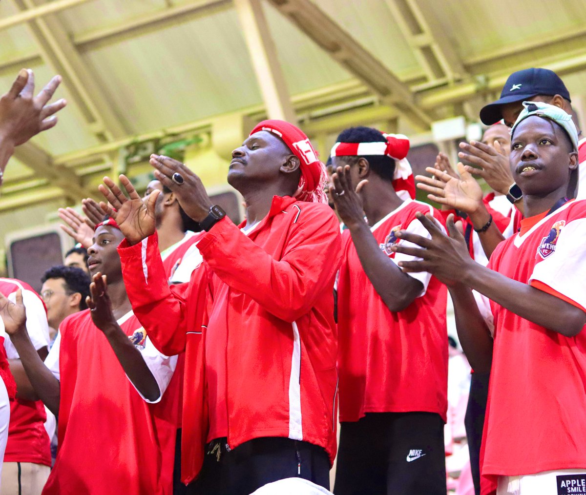 هنا الجمهور..♥️
هنا القوة..💪🏼
هنا الانتماء الحقيقي ..🙏🏻

#الوحدة_الأنوار
#دوري_يلو  || #FDL