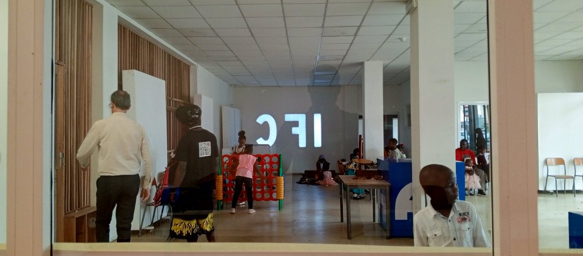 POUSSEPIONS's tweet photo. Quelques instants de la fête des familles a l'institut français du Cameroun antenne de Yaoundé.... https://t.co/j8aQ6zGOCF