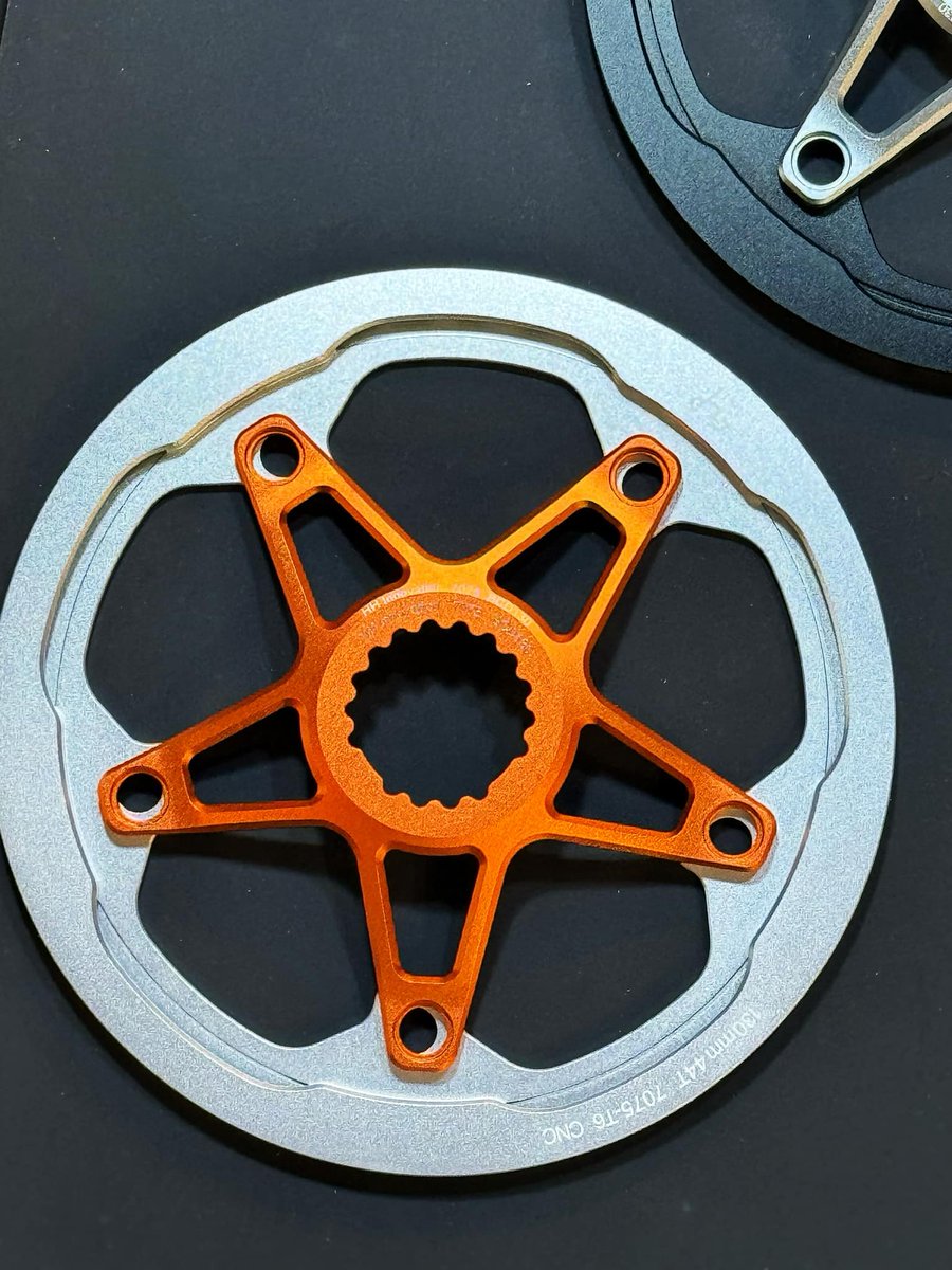 BIKEgangUK's tweet image. bikegang.company.site/For-Brompton-T…
Simple chainring size change solution for Brompton T Line (H&amp;amp;H)
credit: 香港 Brompton「精」改社 ( bikegang.store/3ls7hg )
#BIKEgangStore #BIKEgang #BromptonLife #BromptonMODs #BromptonSociety #MyBrompton #BromptonWorldTravellers