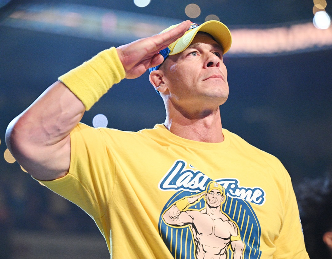 جون سينا يعتزل المصارعة.. بعد مسيرة استمرت 23 عاماً. خسر مباراته الأخيرة بالاستسلام أمام النمساوي غونثر 