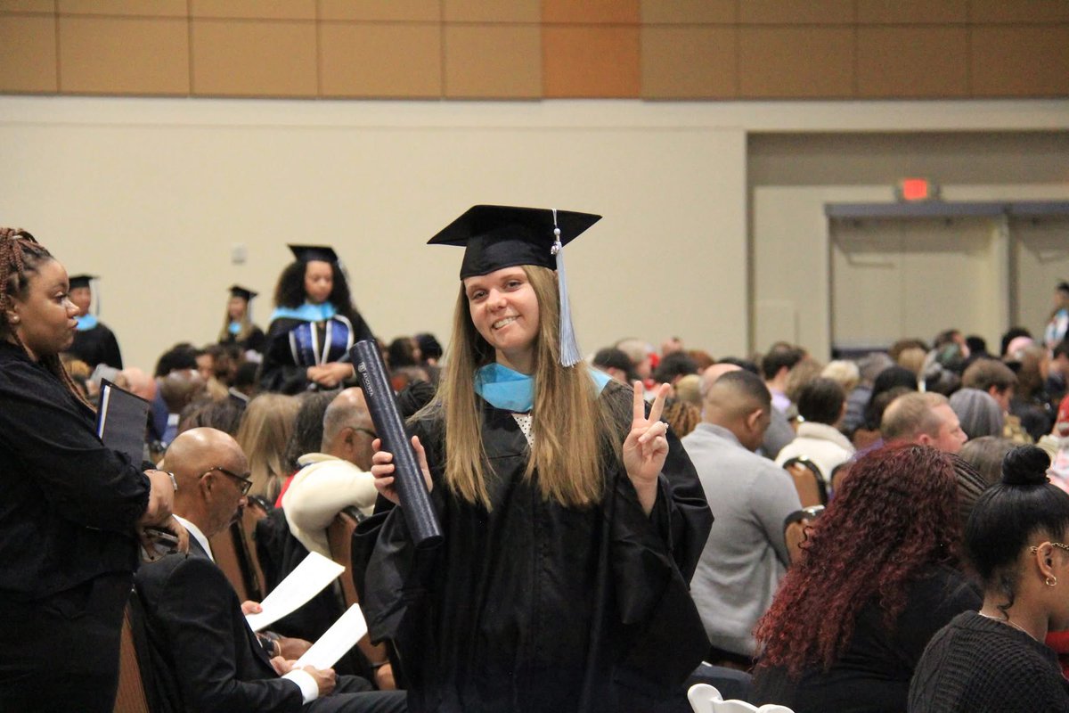 RCE_HCS's tweet image. Congratulations are in order! Help us celebrate our December grads - educators here at RCE continue to strive for more ways to challenge themselves while simultaneously pouring into our students. We are so proud of you! #UnlockPotential