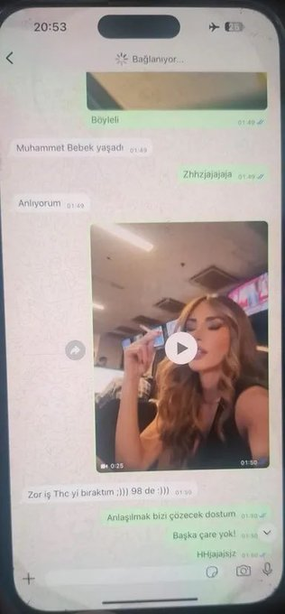 zekibahce's tweet photo. Ela Rumeysa Cebeci'nin Cem Yılmaz’a gönderdiği ve 
Cem Yılmaz’ın “Zor iş, THC’yi bıraktım 98’de” diye yazdığı mesajlar ortaya çıktı.
(Burak Doğan) https://t.co/xM8TJHWvEO