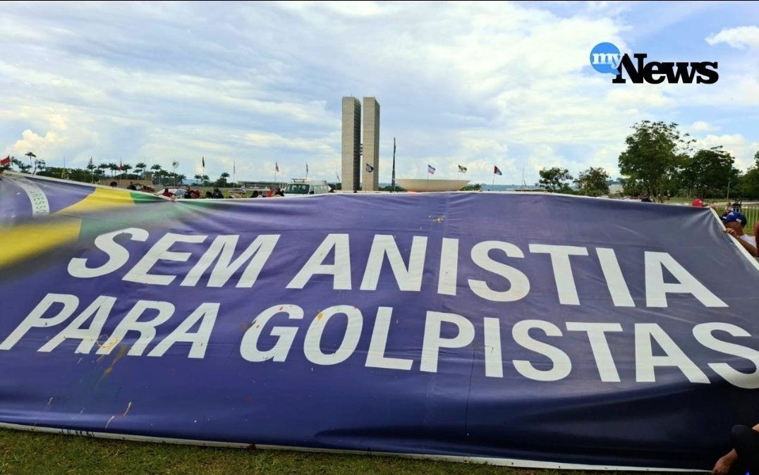 Em Brasília, protesto pede saída de Motta, contra redução de pena pra golpista e uma ministra de Lula no ato. (foto: <a href="/evandro_eboli/">Evandro Éboli</a> ). Toda cobertura no <a href="/CanalMyNews/">MyNews</a>