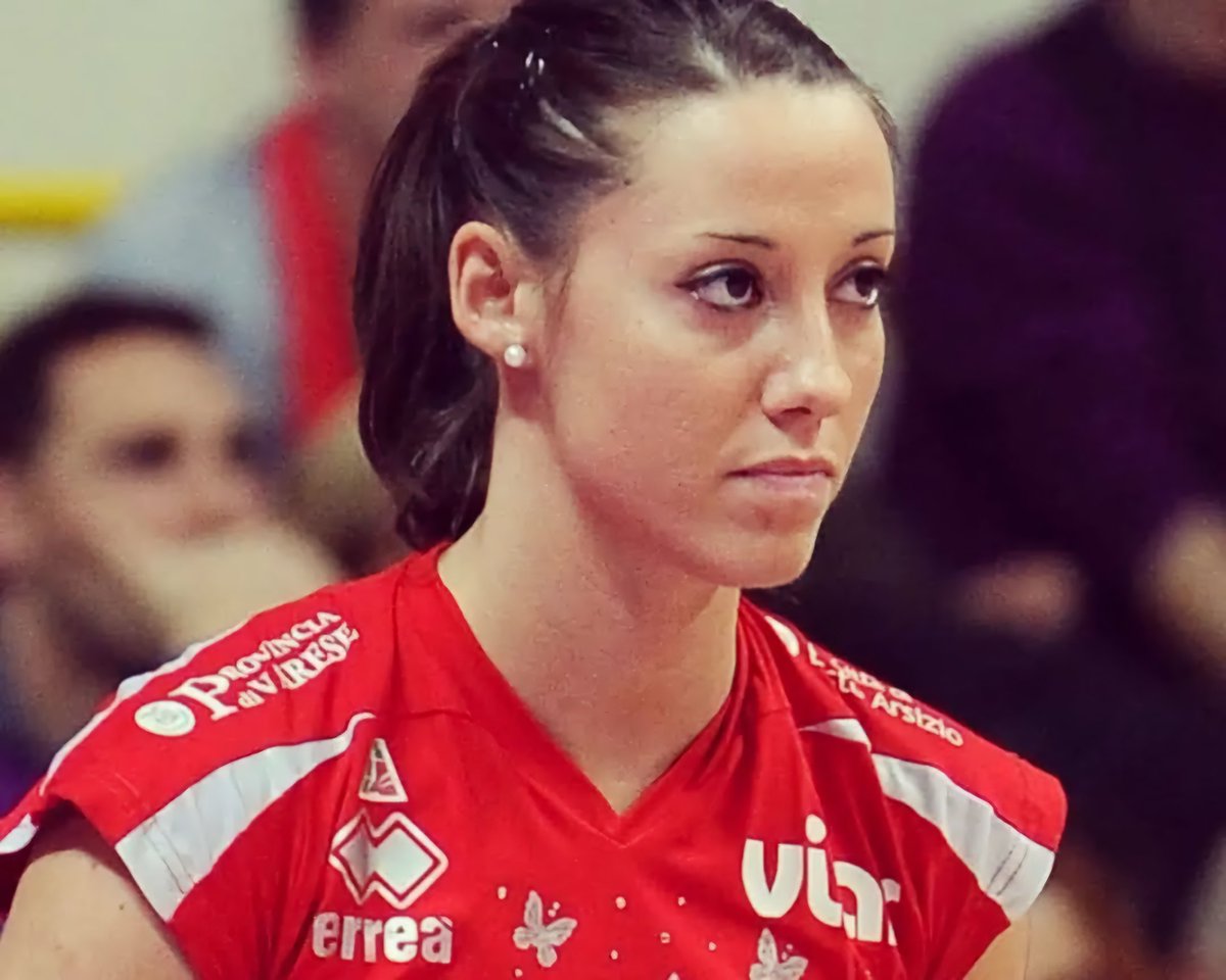 <a href="/ValeriaCaracuta/">Valeria Caracuta</a> #valeriacaracuta #compleanno #tantissimiauguroni #campionessa 🥰❤️🌹🎊🎂