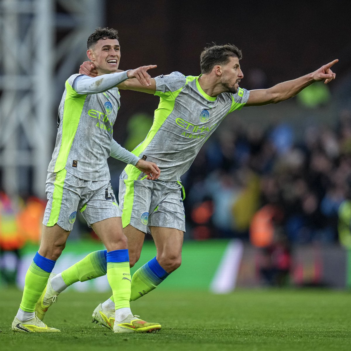 Phil Foden tweet media