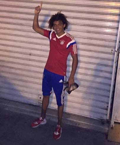 Cholabete's tweet image. J’viens de dire bonjour aux invités J’remonte dans ma chambre j’entends les invités qui disent « il a quoi comme maladie » ?