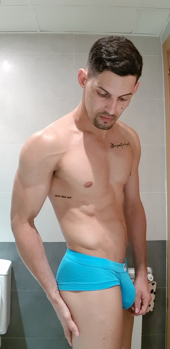 𝐽𝑜𝑛𝑎𝑡ℎ𝑎𝑛 𝑖𝑠 𝑤ℎ𝑜 𝐼'𝑚 tweet media