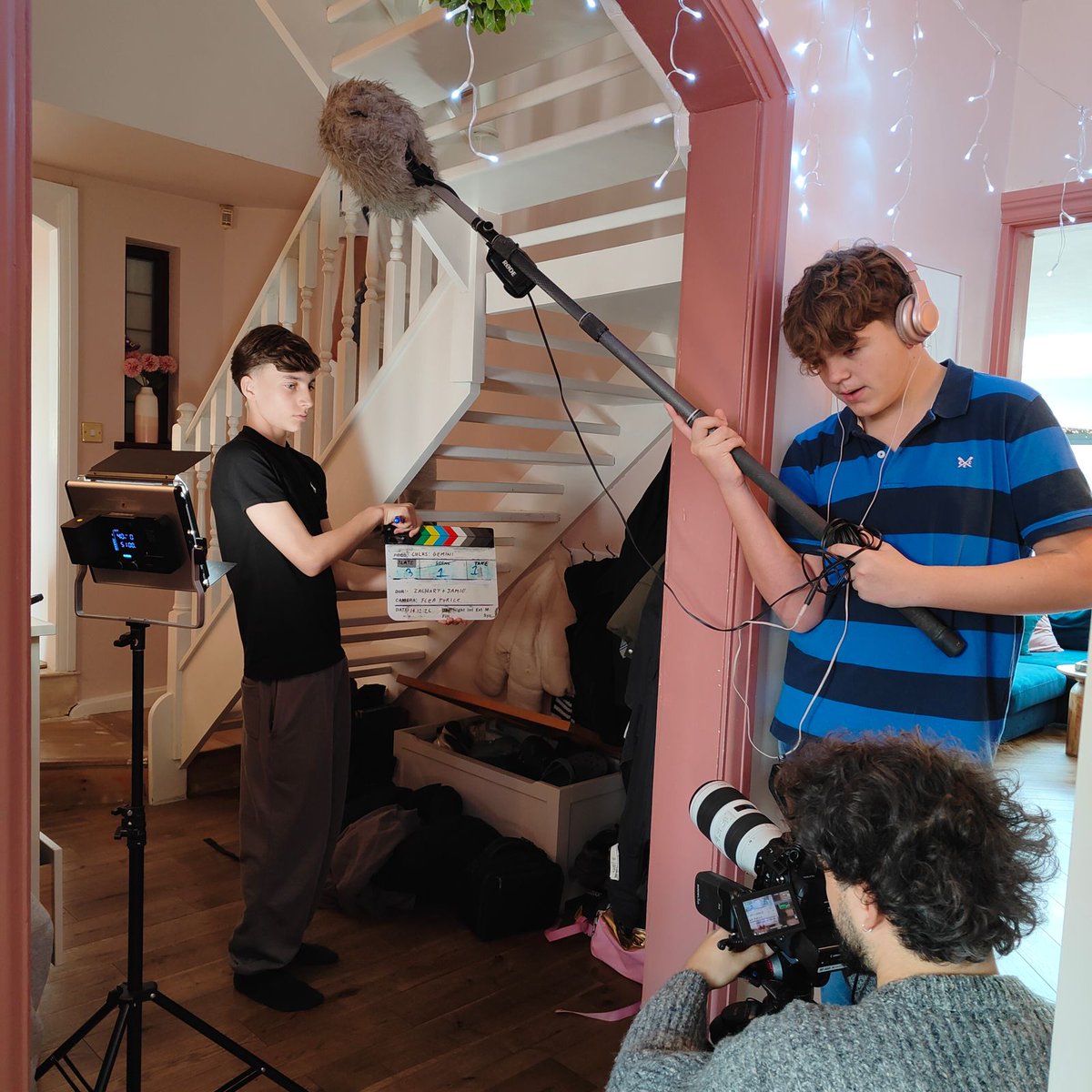 FilmSkoolLondon's tweet photo. Another great day of filming with students https://t.co/jBkPTvKc3w