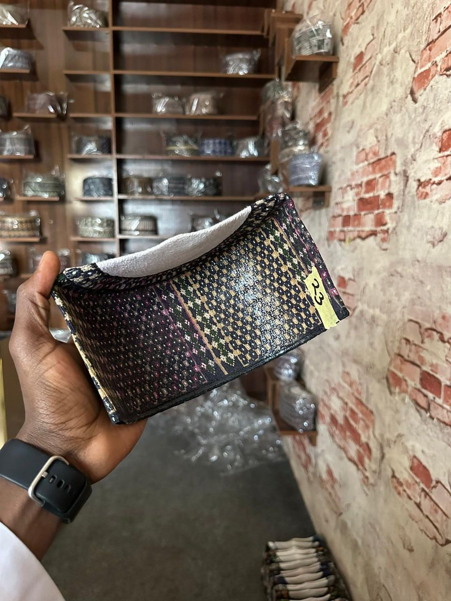 __D_tag's tweet photo. High quality Bama caps 
Available
🏷️N25,000-35,000 each
📞 09043405134
📍Damaturu, Yobe State
We deliver anywhere, Worldwide.✈️
https://t.co/Ux6aeraAOi https://t.co/HPi5Viixja