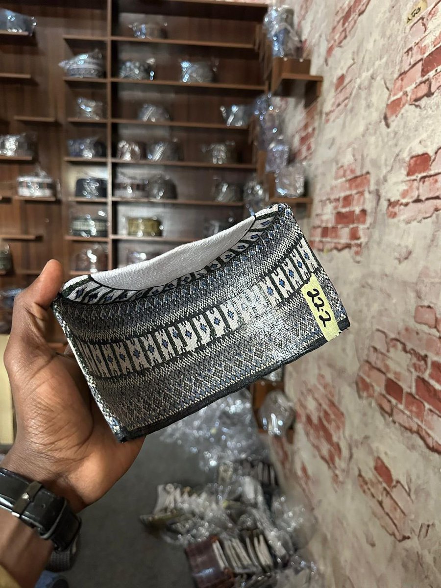 __D_tag's tweet photo. High quality Bama caps 
Available
🏷️N25,000-35,000 each
📞 09043405134
📍Damaturu, Yobe State
We deliver anywhere, Worldwide.✈️
https://t.co/Ux6aeraAOi https://t.co/HPi5Viixja