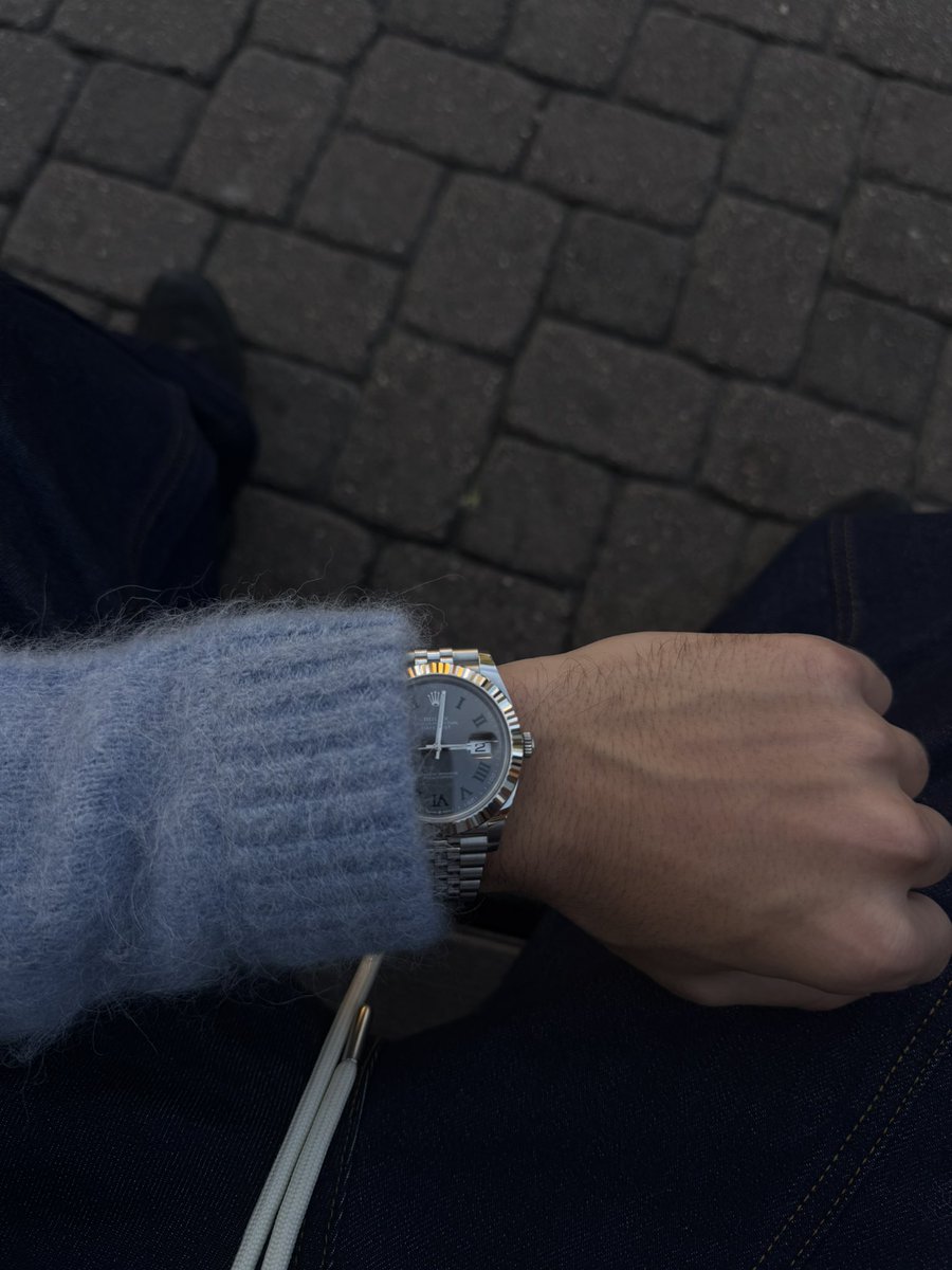 SRxTrades's tweet image. Get rich so you can spend your winters like this