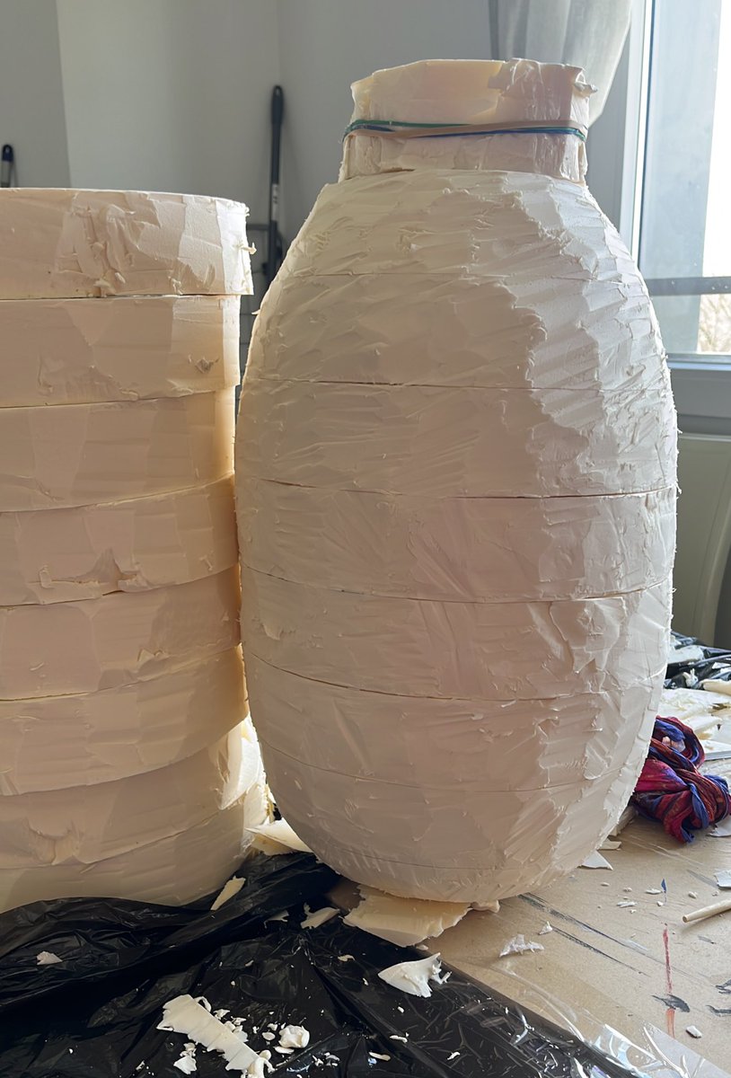 More progress pics of this sculpture commission I’ve been working on… and yes, these babies are turning into 6 massive T-Rex eggs! 🦖🥚😜

(Yeah I know… the top one looks kinda hilarious 😂)

More updates coming soon!