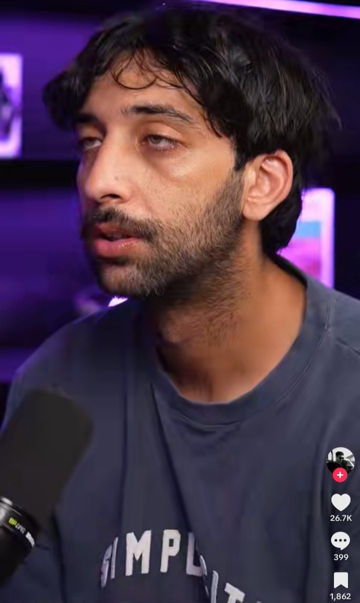 SouthsideDex's tweet image. The face you make when your babe says ‘let’s talk’ at 11:59 PM.🙄