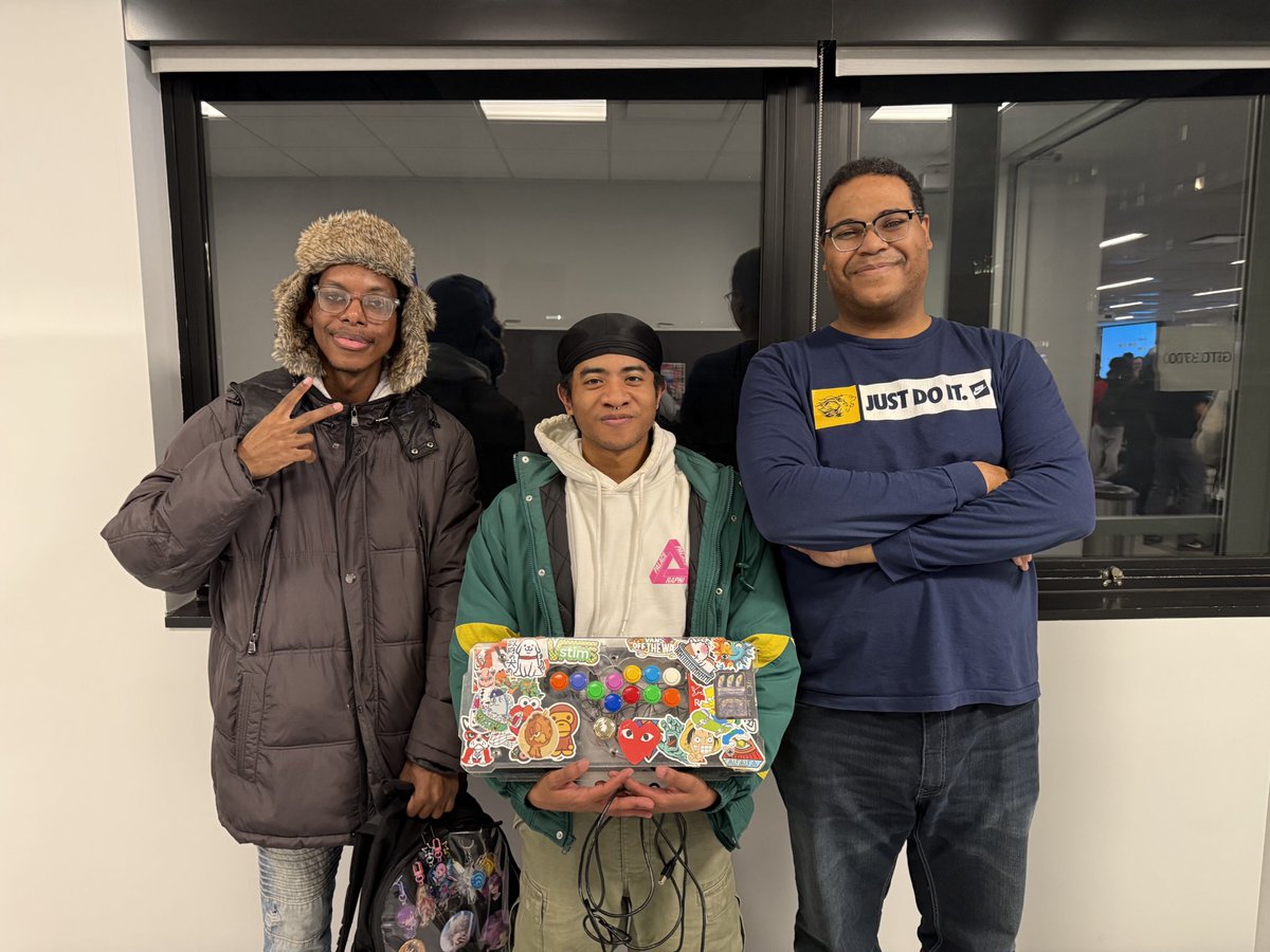 irongridFGC's tweet photo. Your top 3 for Tekken 8 are:
🥇 @lumen_reber
🥈 @TheOrbitalAbyss
🥉 @BigDame2187 https://t.co/VMRhQO2FGu