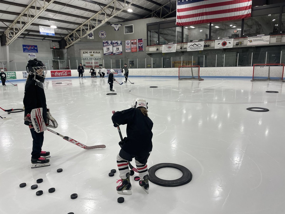 newenglandwolv1's tweet image. Another great day of Mischa’s Little Stars.  This FREE introductory hockey program is a great first start in the game of hockey.  All programs should reduce the obstacles to introduce players to this game. #newolves #giveback