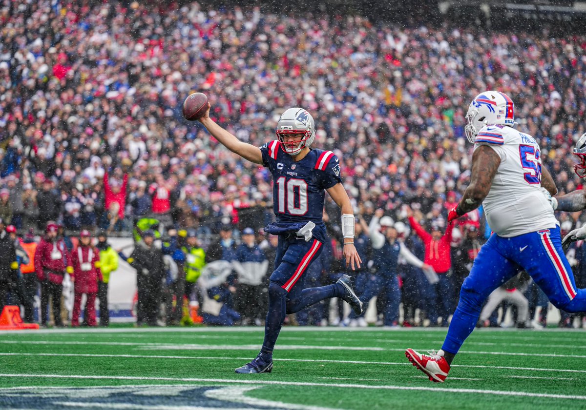 his name is DRAKE MAYE
@DrakeMaye2 | #ProBowlVote