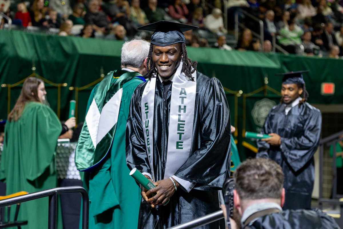 OhioBobcats's tweet image. 𝐂𝐨𝐧𝐠𝐫𝐚𝐭𝐬 𝐅𝐚𝐥𝐥 𝟐𝟎𝟐𝟓 𝐆𝐫𝐚𝐝𝐮𝐚𝐭𝐞𝐬! 🎓

#OUohyeah