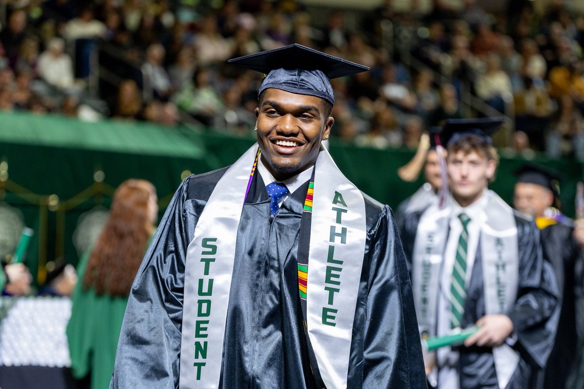 OhioBobcats's tweet image. 𝐂𝐨𝐧𝐠𝐫𝐚𝐭𝐬 𝐅𝐚𝐥𝐥 𝟐𝟎𝟐𝟓 𝐆𝐫𝐚𝐝𝐮𝐚𝐭𝐞𝐬! 🎓

#OUohyeah