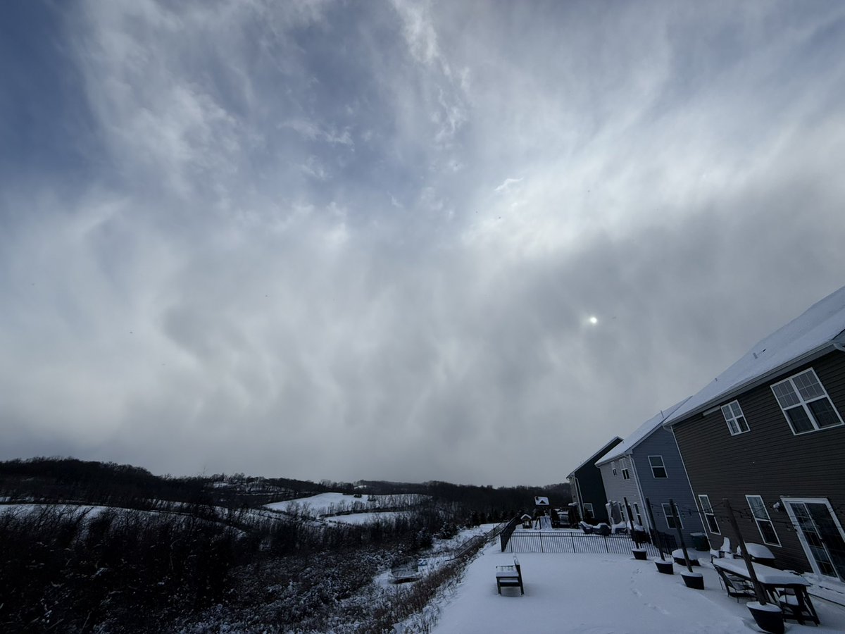 PezexWx's tweet image. The backside of this snow squall is beautiful. 

#wxtwitter #pawx