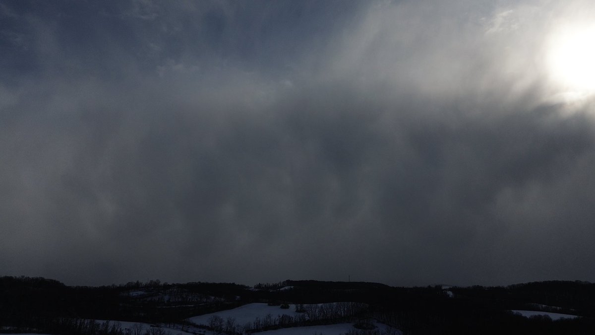 PezexWx's tweet image. The backside of this snow squall is beautiful. 

#wxtwitter #pawx