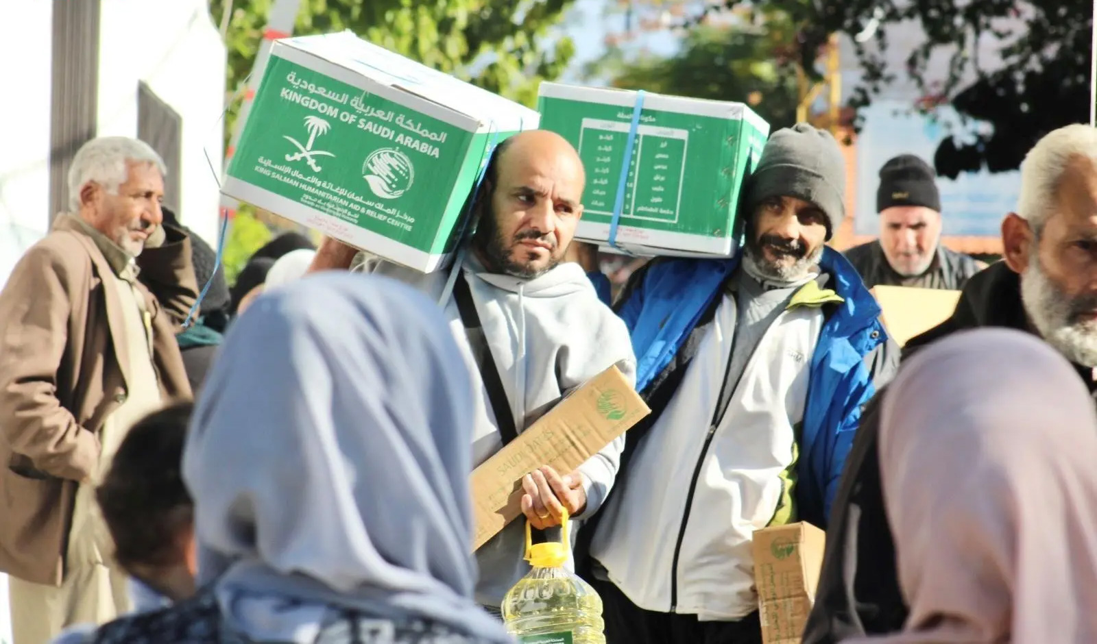 توزيع 1.359 سلة غذائية و 1.359 كرتون تمر بلبنان #مركز_الملك_سلمان_للإغاثة 