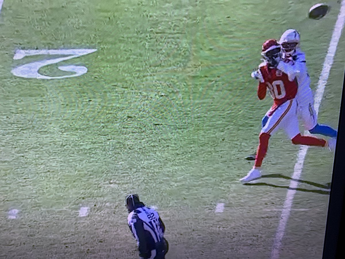 theABinKC's tweet image. no dpi says the official looking directly at the dpi