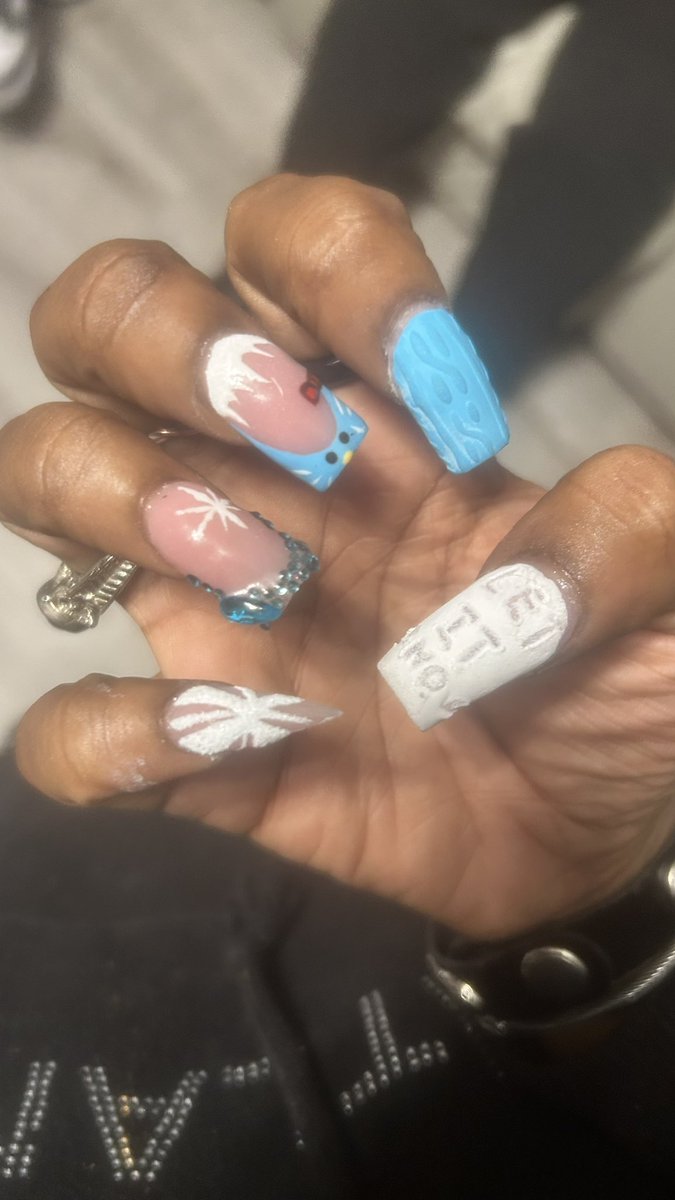 iiiheartbk's tweet photo. FRESH SET ONA HOO 😍😍😍 #whitetoes #fyppppppppppppppppppppppp #BaddiesUSA #fypシ゚viral https://t.co/d4y1c511BR