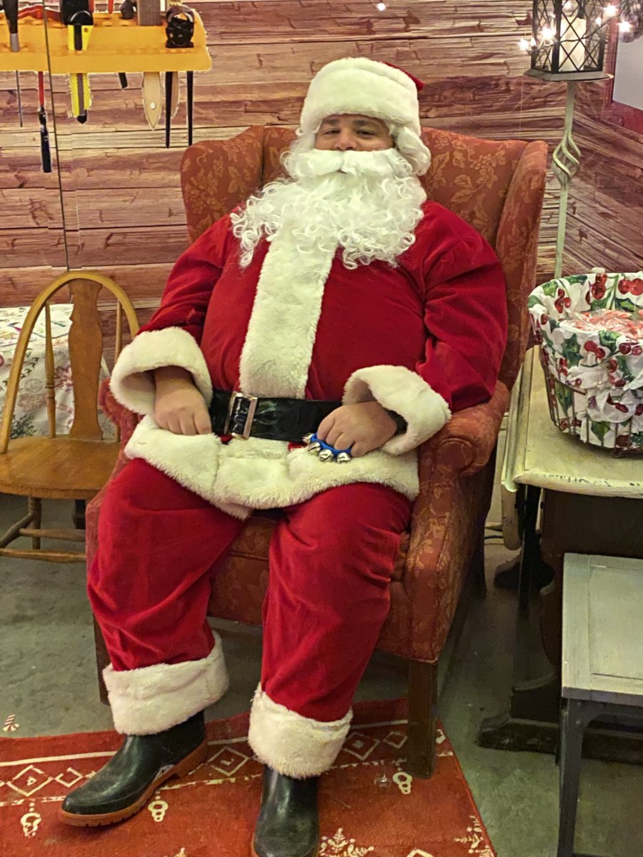 KathleenLevey's tweet photo. The smiling faces of the dedicated community at the nonprofit Allaire Community Farm @AllaireCommFarm, Wall Township, open again next Fri.-Sun., 4-8. Such a wonderful place! #wallnj #nj #jerseyshore #monmouthcounty #philly #oceancounty #christmas #goodsunday โ๏ธ๐๐ https://t.co/JYhxi7W2GY
