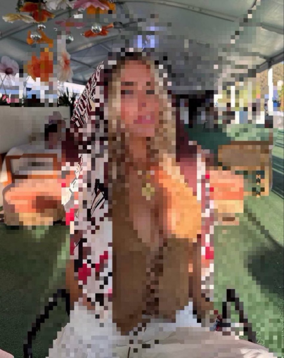 scamQueenie's tweet photo. Throw away your wages for my pixels 

Findom Catfish Manscam Paypig Wallet Intox HumanATM Finsub Whalesub Simp Goon Edge Relapse Debt SPH Cuck Cuckold https://t.co/SCatGUkVXu