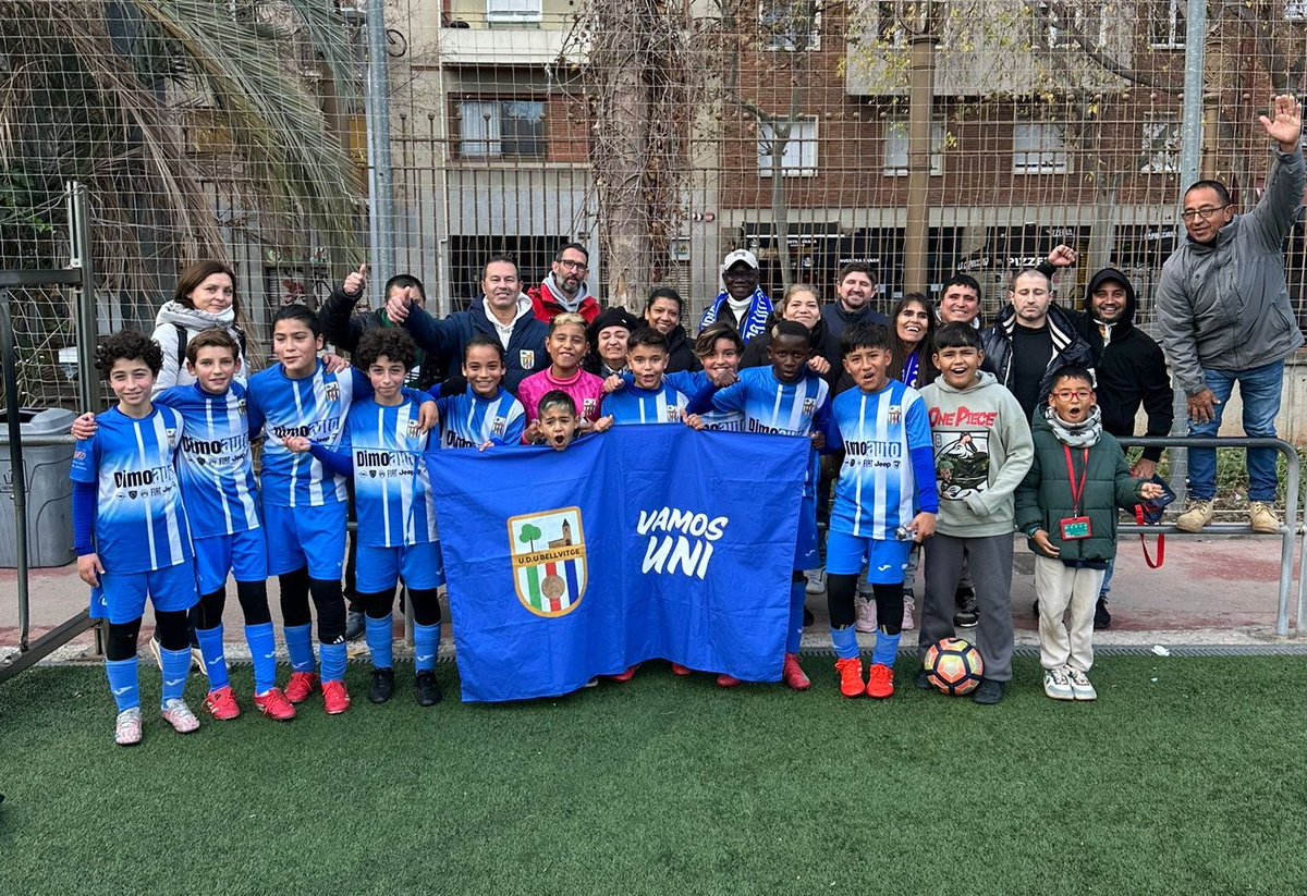 UniBellvitge's tweet photo. ¡Qué ➕3️⃣ del S12 A! 🌋

Victoria de quilates con remontada incluida ante un rival directo para subirnos al grupo de cabeza de Primera División 💪🏻

PB Anguera 1-4 S12 A

¡Vamos, Uni! 🔥

#VamosUni | #Bellvitge | 🔵🔵 https://t.co/sTmi7FbKXb