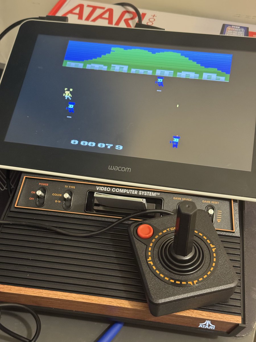 SunnyChowTheGuy's tweet image. I don’t have an extra HDMI display. So I end up plugging my 2600+ to a Wacom display, to test my #Atari2600 homebrew game. It looks stupid but it works.

#Atari #retodev #retrogaming