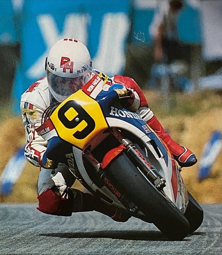 MORI chan tweet media