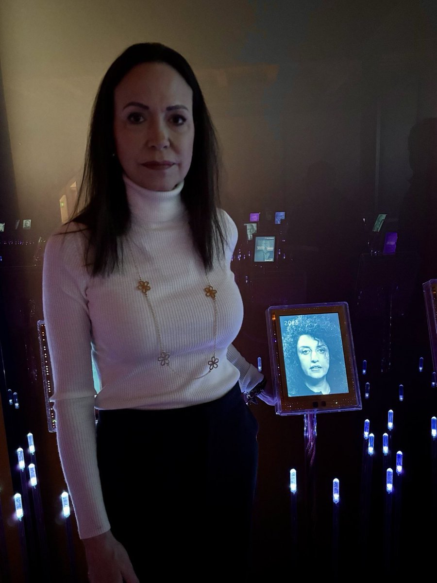 María Corina es la única Nobel de la Paz que ha pedido libertad para Narges Mohammadi. Su lucha por la Libertad va más allá de Venezuela, qué grande es. Esto ES feminismo real.