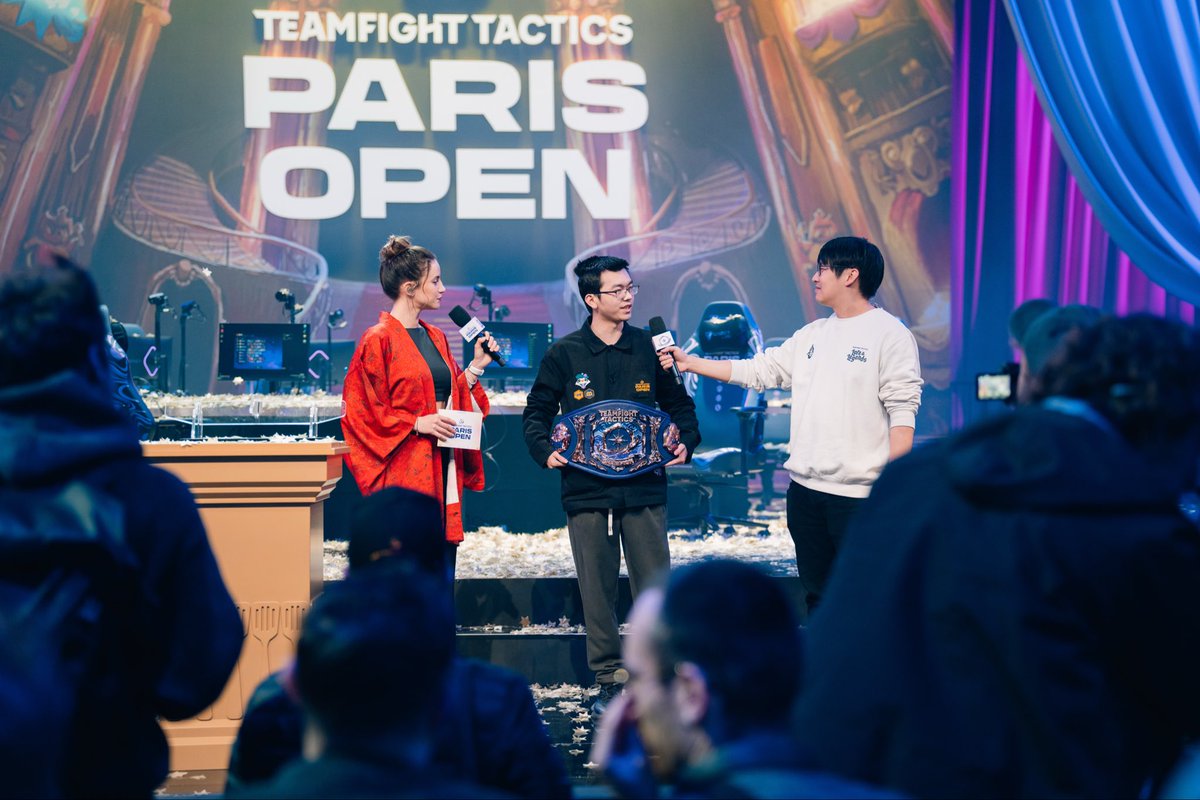 Laure Valée tweet media