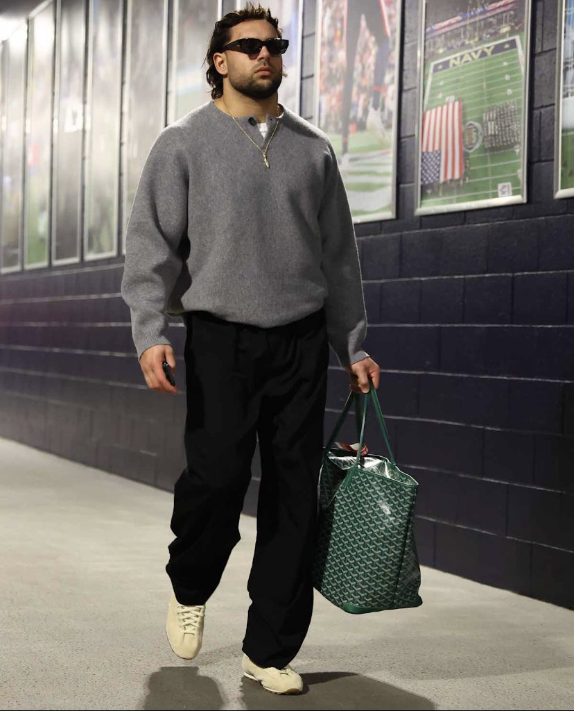 FumbleThis_58's tweet image. 