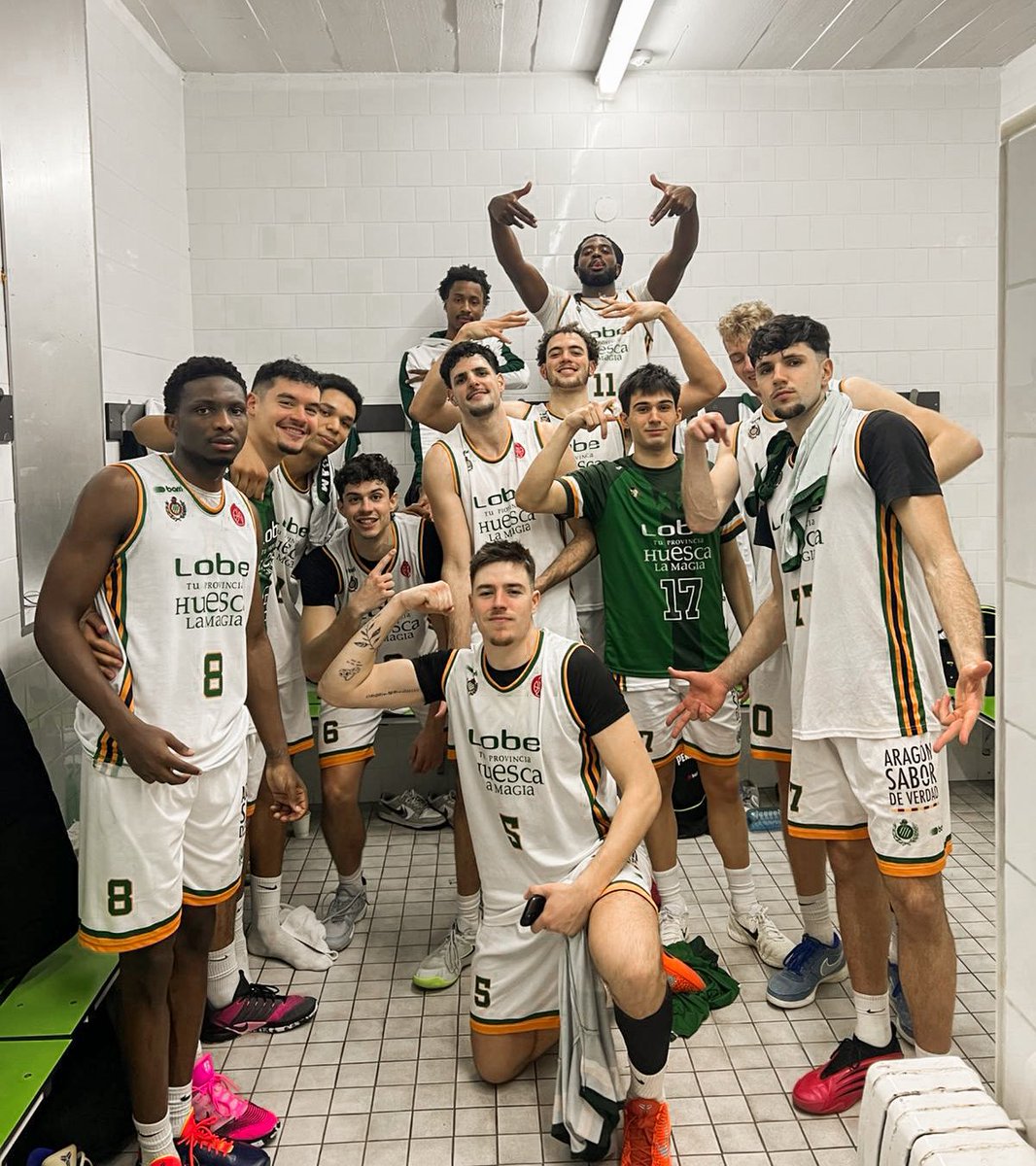 🏀✨ Victoria 73 - 75 ✨🏀

Magistral último minuto, con un triplazo de Pedro López-Sanvicente para conseguir en Salou la séptima de la temporada.💪☄️
 
De nuevo la energía del último cuarto y la fe en nuestro juego nos llevan a un gran triunfo.👏💪

¡¡Aúpa Peñas!! 💚🤍
