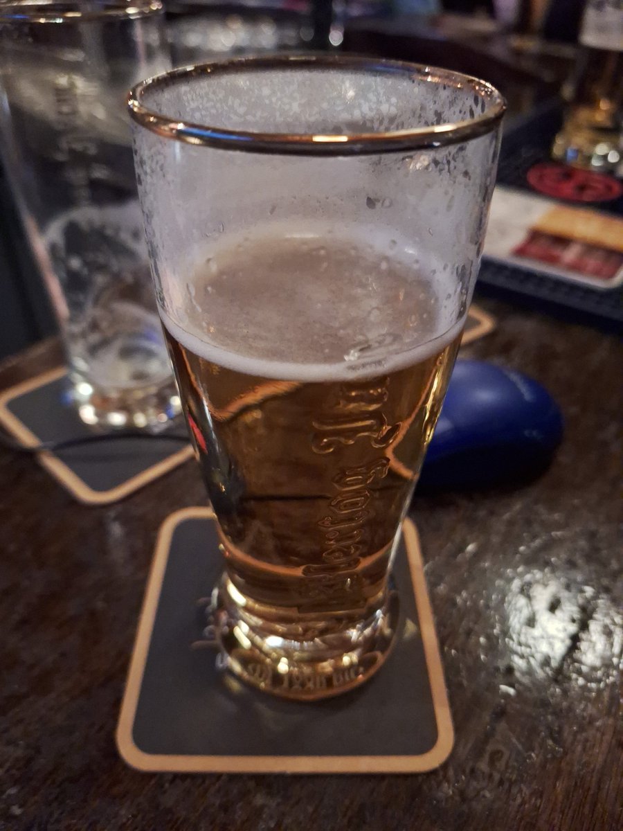 CGAEB1's tweet image. Dan maar zuipen