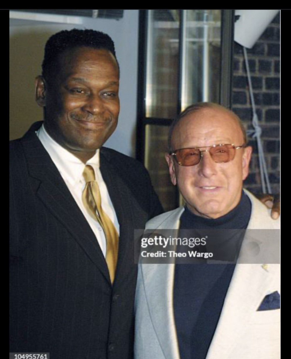SagittariusN2U's tweet image. Are we going to get a exposing Clive Davis documentary⁉️