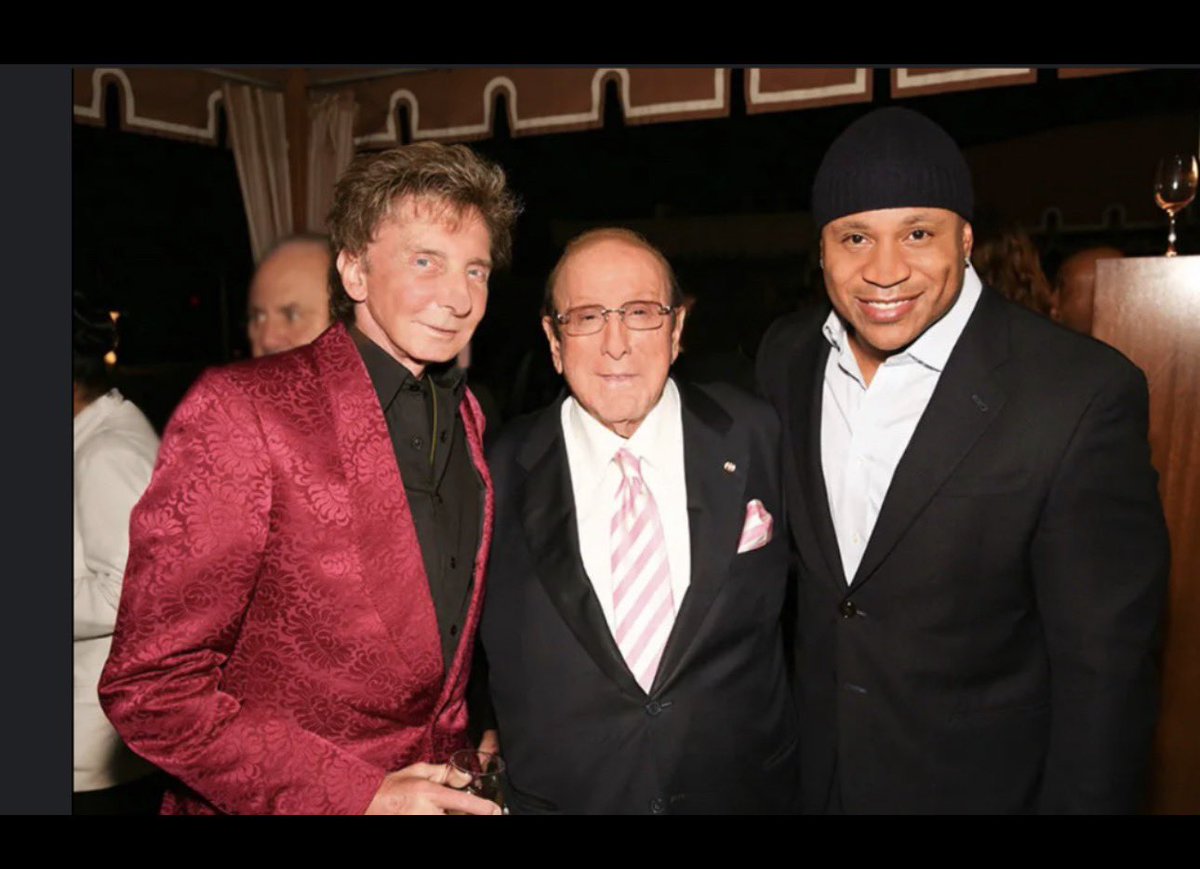 SagittariusN2U's tweet image. Are we going to get a exposing Clive Davis documentary⁉️